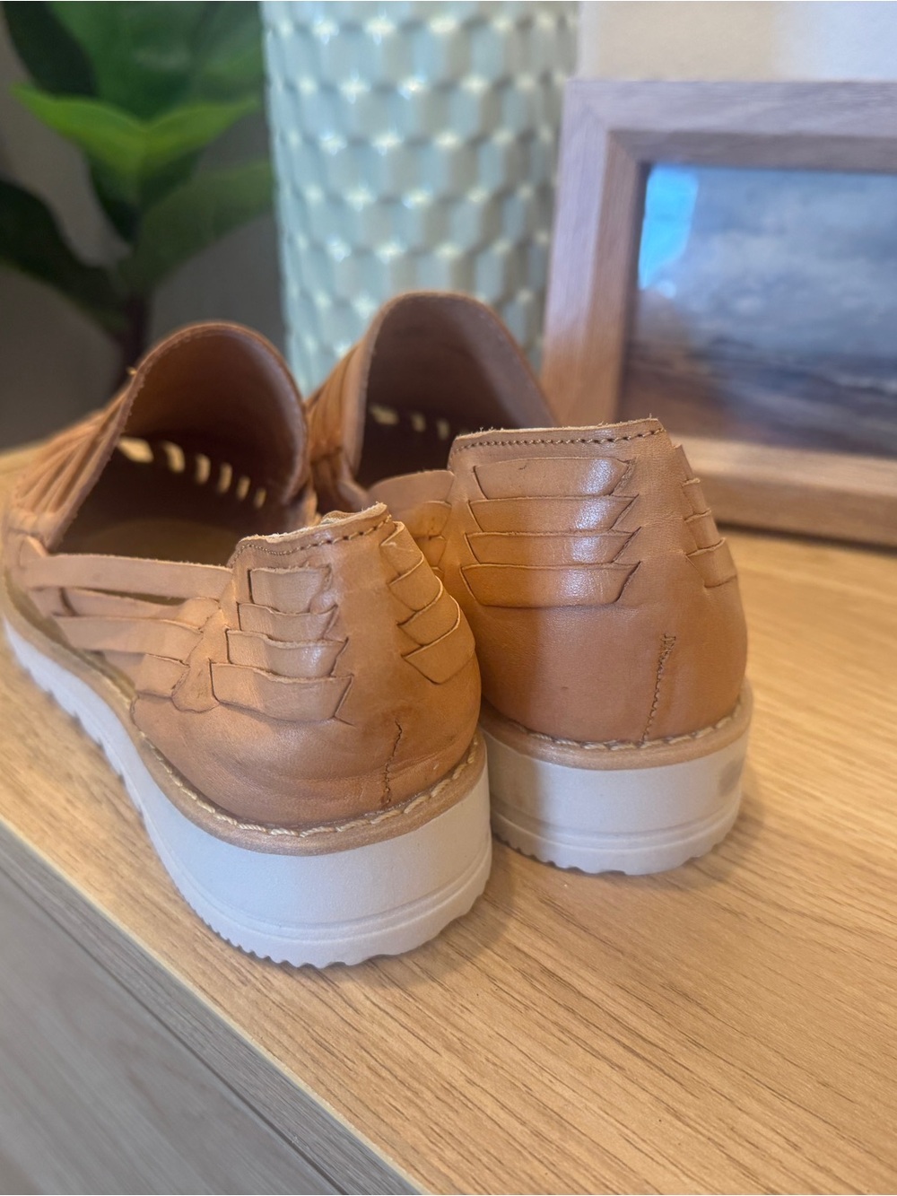 Woven Leather Huarache Flats in Tan size 8 - Picture 4 of 6